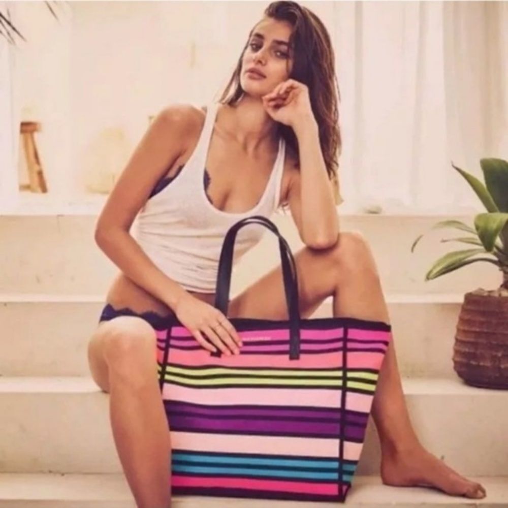 Victoria Secret Limited Edition Canvas‎ Tote